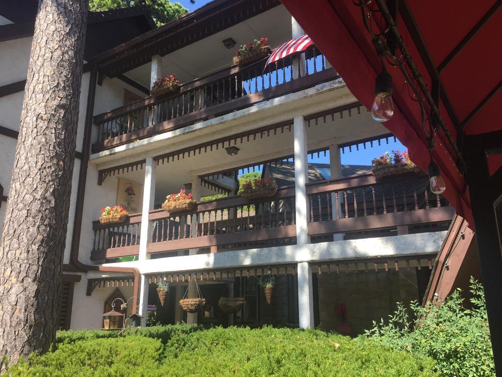 Matterhorn Tower Hotel Eureka Springs Buitenkant foto