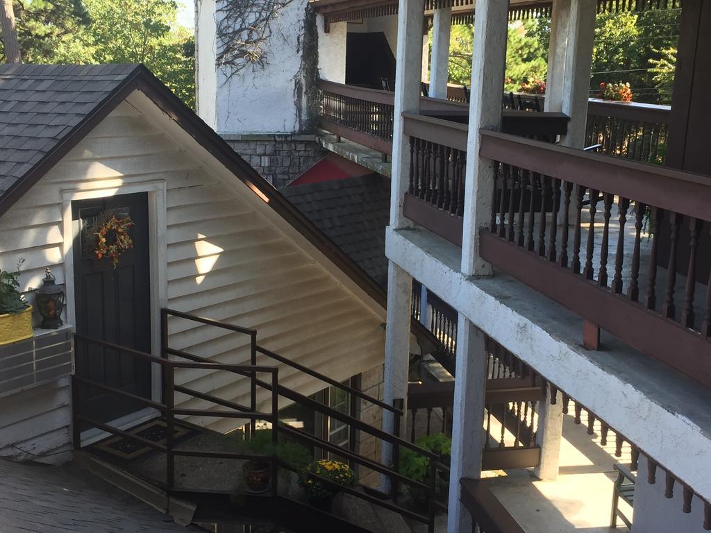 Matterhorn Tower Hotel Eureka Springs Buitenkant foto